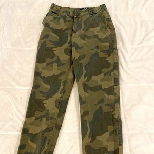 CAMO CARGO PANTS🍃